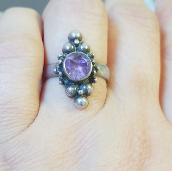 925 Silver and Purple Amethyst ring. - Picture 5 of 5